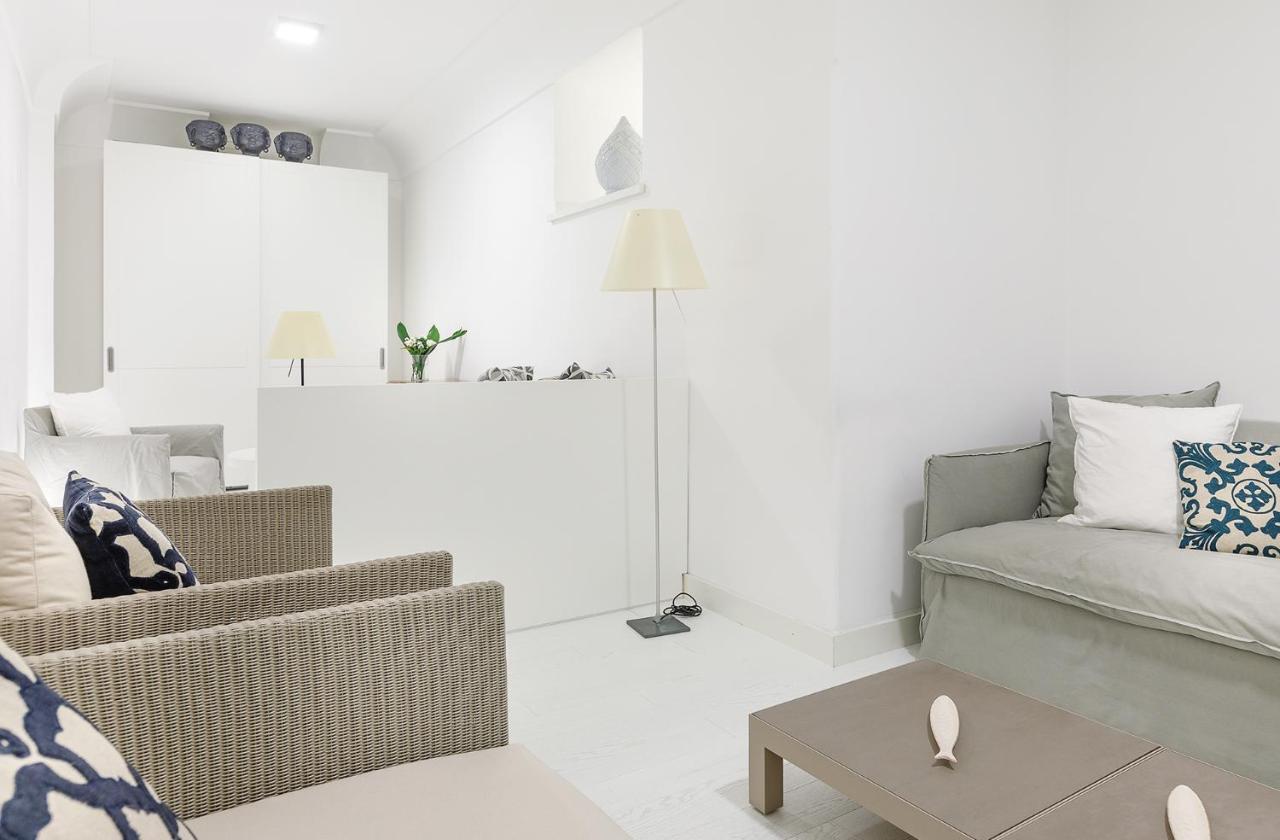 White Stylish Apartment 3 Vico Equense Exteriör bild