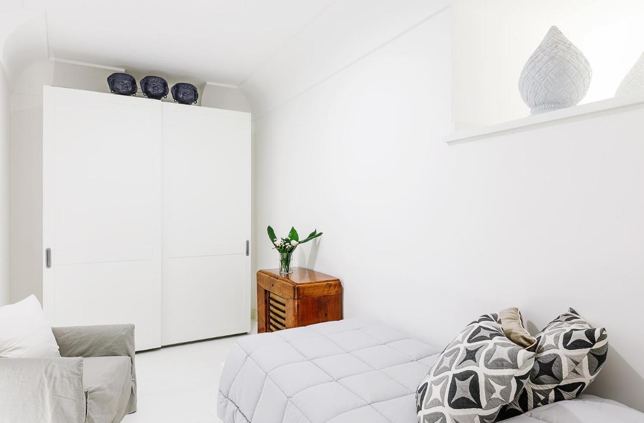 White Stylish Apartment 3 Vico Equense Exteriör bild